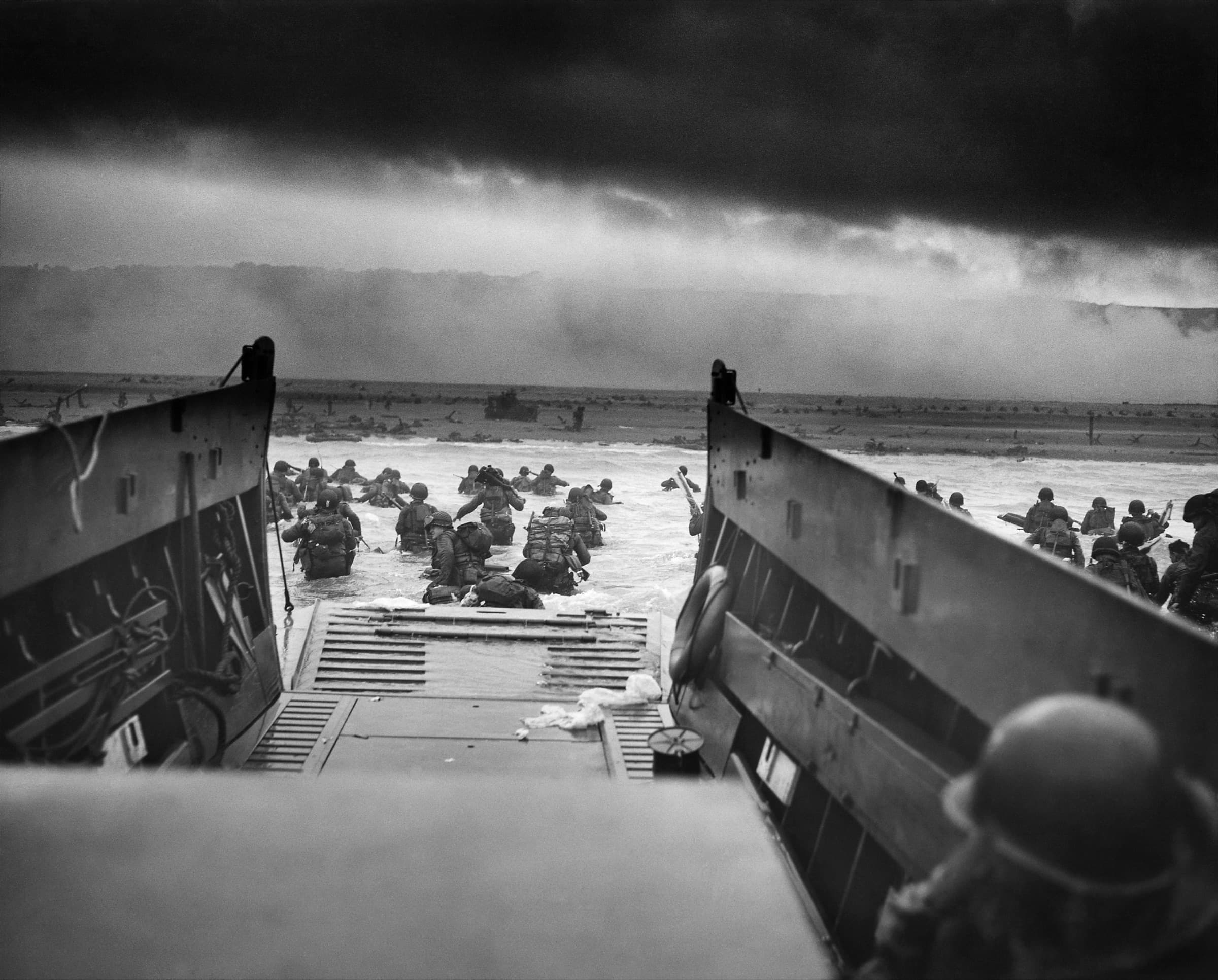 Débarquement à Omaha Beach, 6 juin 1944 — « Into the Jaws of Death », National Archives